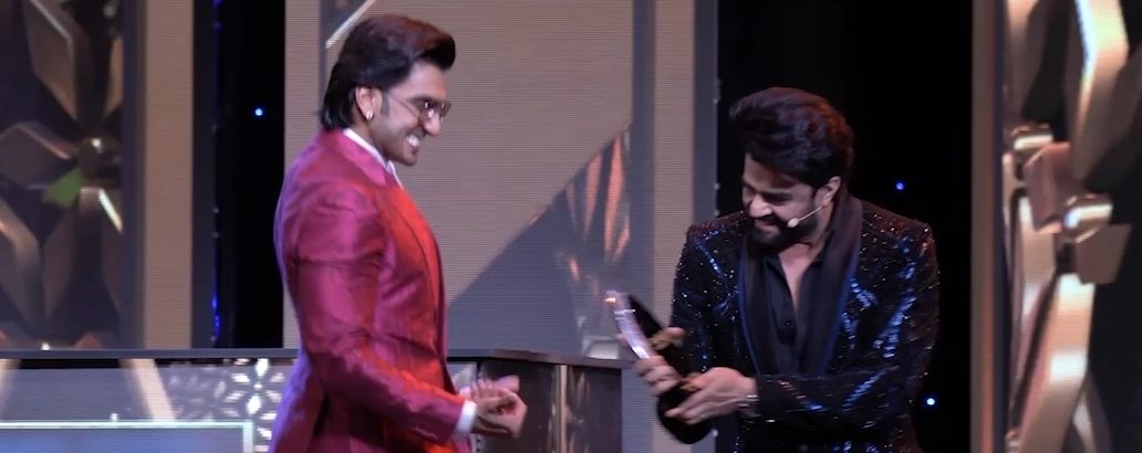 Maniesh Paul is declared as an Entertainer Number 1 by Superstar Ranveer Singh!