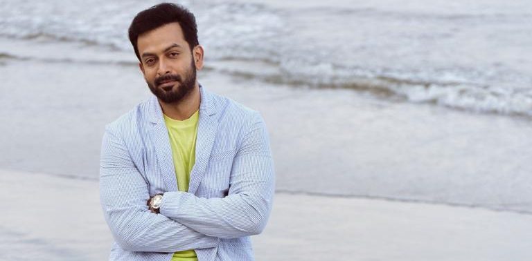 ‘Bade Miyan Chote Miyan’ family warmly welcomes Prithviraj Sukumaran!