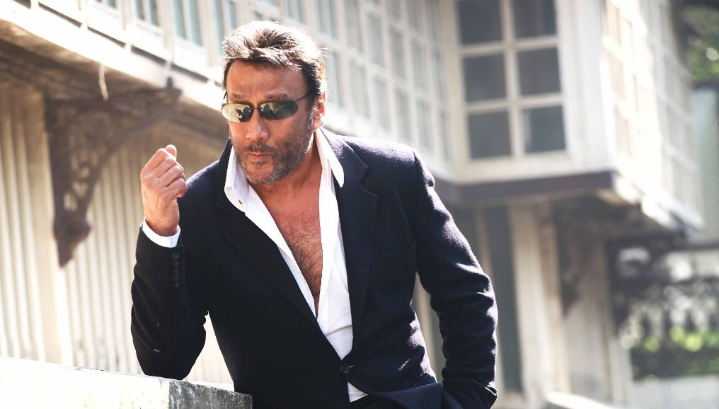 Philonthropist actor Jackie Shroff celebrates his birthday  helping underprivileged children!