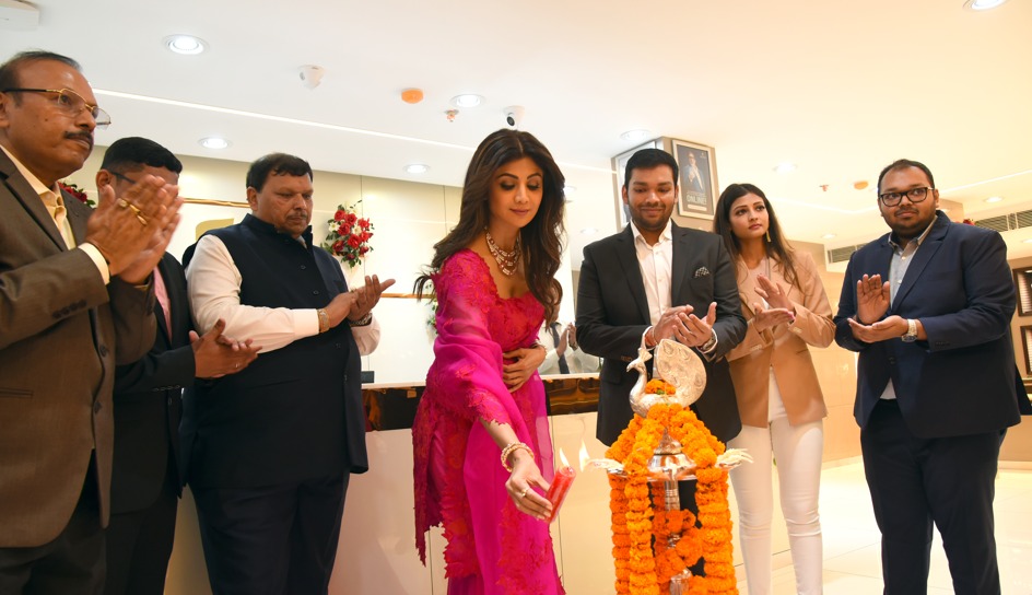 Shilpa Shetty Kundra inaugurates Kalyan Jewellers’ new showroom at Jamshedpur!