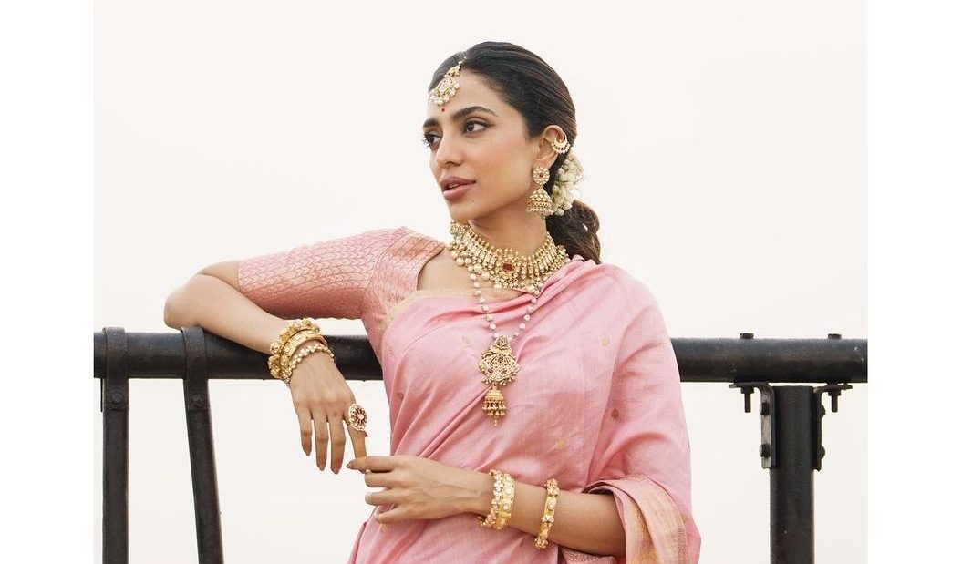 Here are the series of looks from Sobhita Dhulipala that one can take style inspiration from!