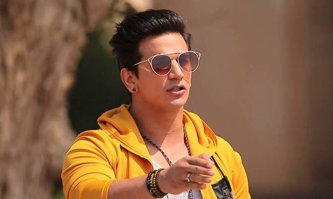 Prince Narula disrupts MTV Roadies S 19 while Gautam Gulati keeps his cool!