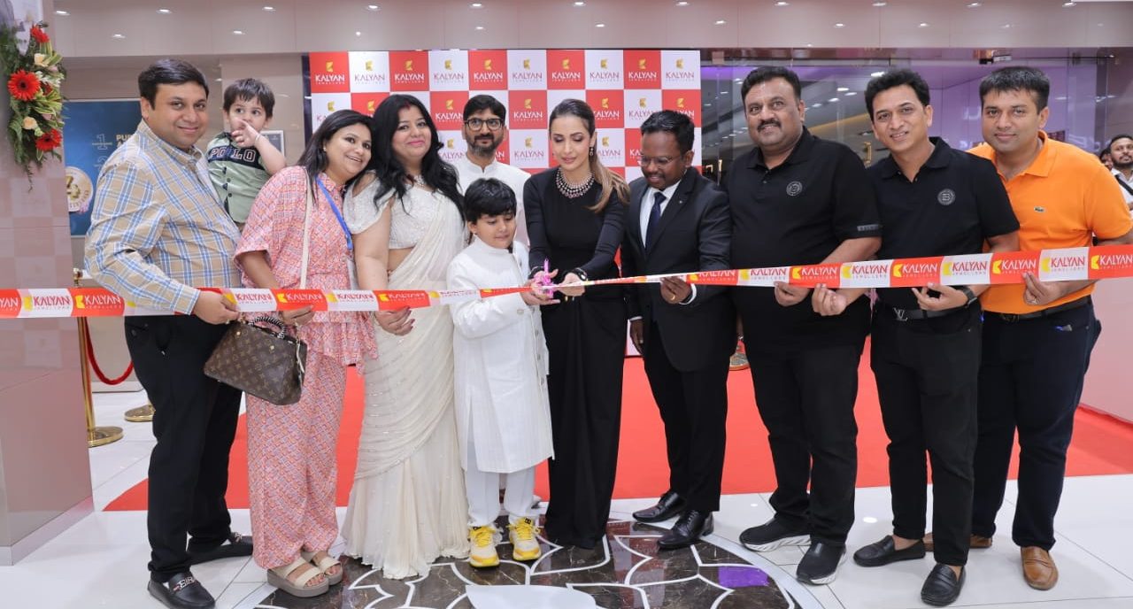 Kalyan Jewellers’ 4th showroom in Haryana, Malaika Arora unveils Karnal shop!