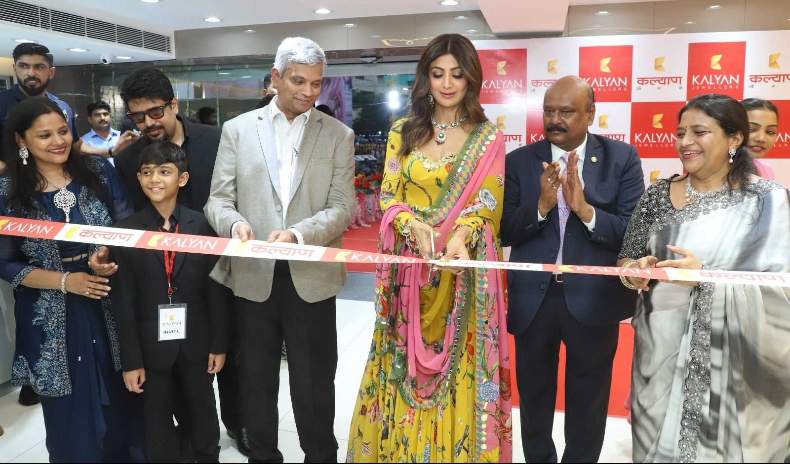 Kalyan Jewellers’ new showroom in Patna at Anisabad, inaugurated by Shilpa Shetty Kundra!