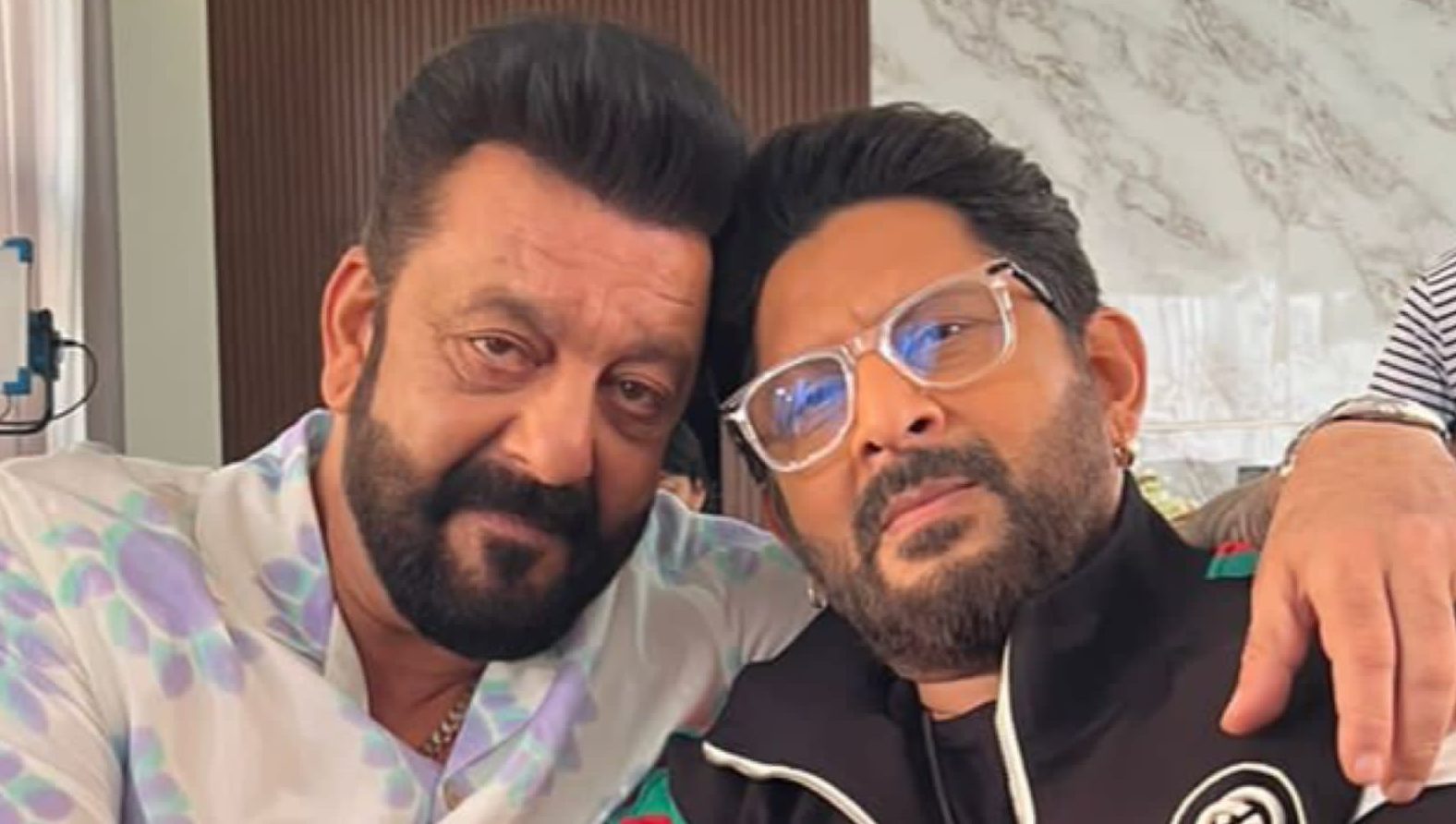 ‘Munnabhai’ co-stars Arshad Warsi and Sanjay Dutt come together for an Ad campaign!