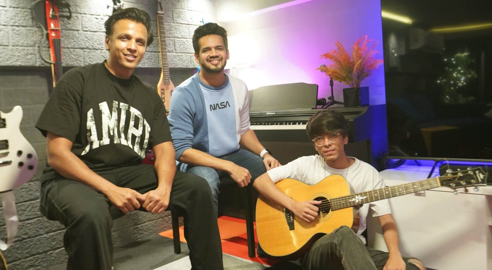 Abhijeet Sawant collaborates with Mayur Jumani to recreate ‘Lafzon Mein’!