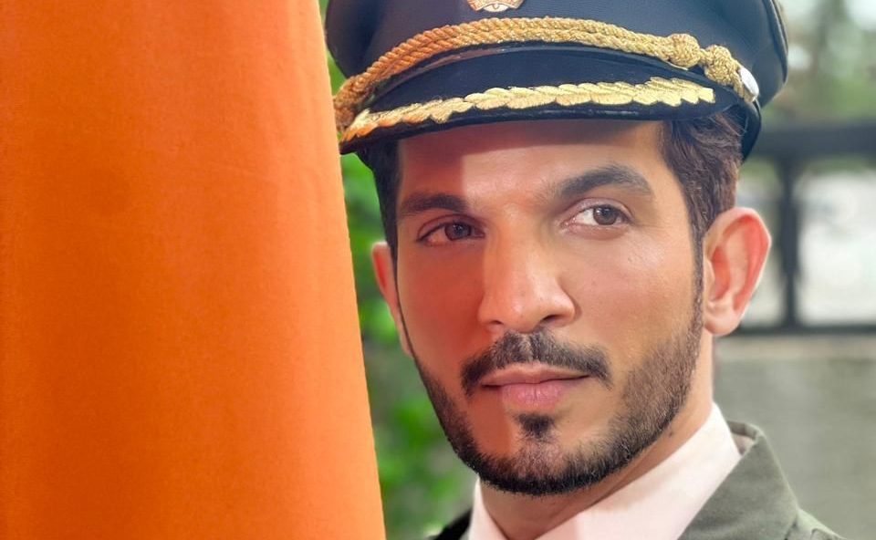 Arjun Bijlani says, “Vande Bharatam is a beautiful tribute to mothers and sons who fight for our country”!