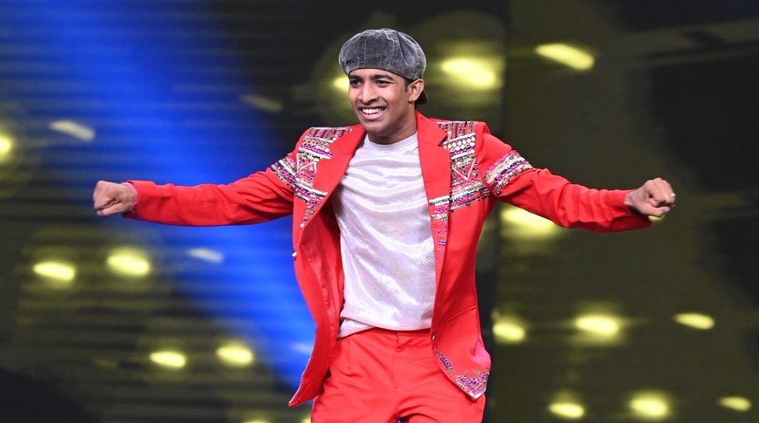 Terence Lewis compliments IBD3’s Aniket’s dance!