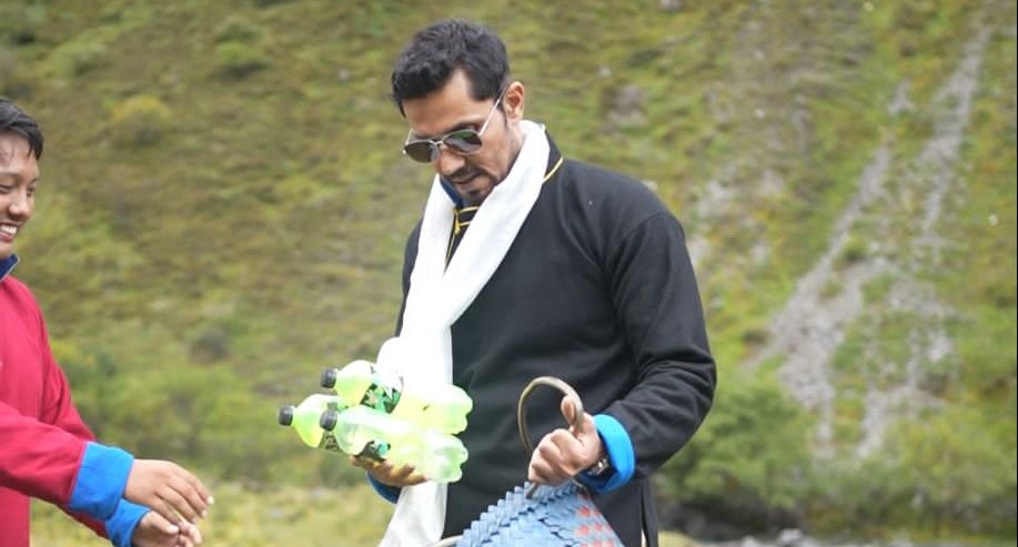 Randeep Hooda takes the initiative to keep mountains clean for environment!