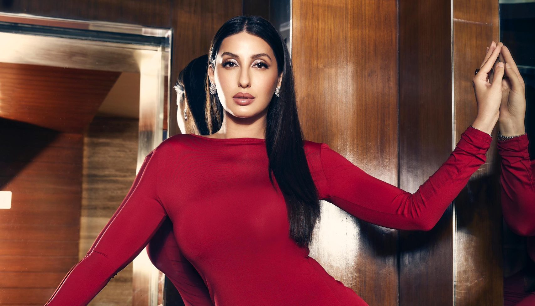 A new chapter in Nora Fatehi’s international career, a record deal with Warner Music Group!