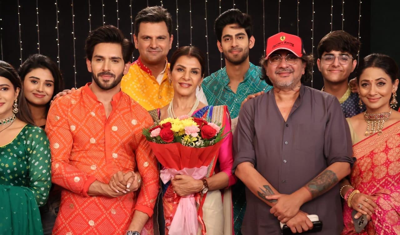 Cast and crew of YRKKH celebrate Anita Raj’s birthday!