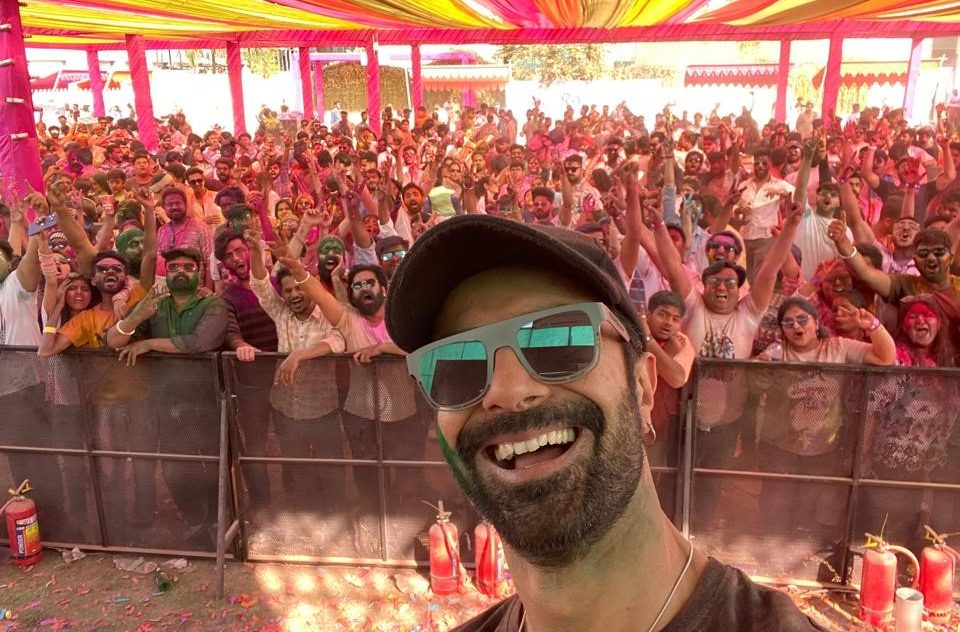Ashmit Patel reminisces about Holi celebrations with Amitabh Bachchan!