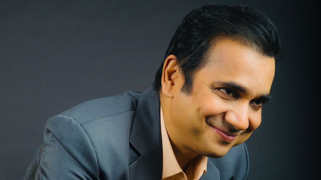 Saanand Verma says that dance helps make your body healthier by increasing its flexibility!