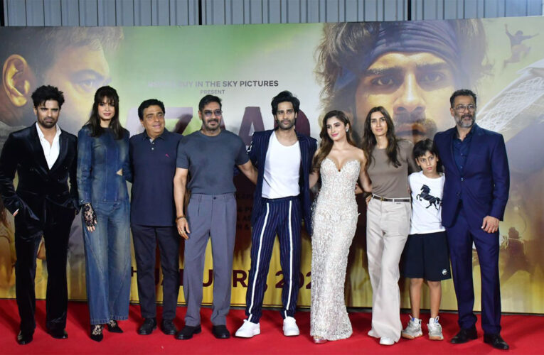 Celebrities galore at the special screening of Abhishek Kapoor’s ‘Azaad’!